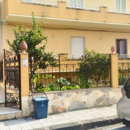斯帕达福拉Relax Due Passi Dal Mare公寓 外观 照片